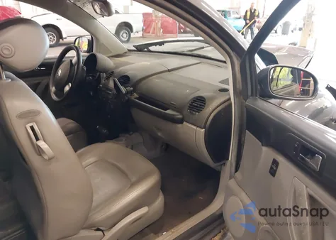 2003 Volkswagen New Beetle Gls 2.0L from USA, damaged, VIN 3VWCK21C33M417820